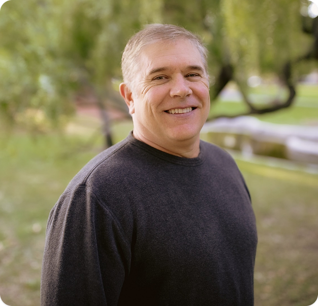 Portrait of Darren Gonzalez, the owner of Darren Gonzalez DDS in Santa Rosa, CA